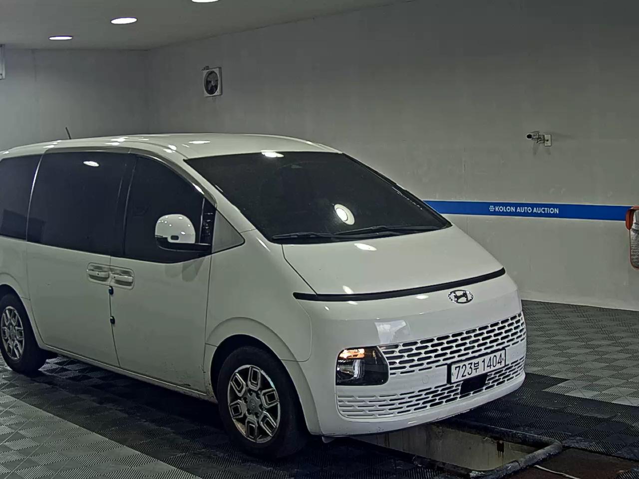 هيونداي ستاريا 2022 MODERN
