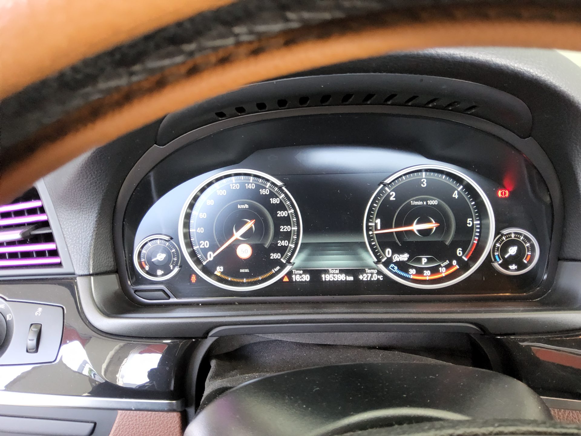 بي إم دبليو 5 Series (6Th Gen) 520D إكس درايف M Aerodynamic 2016 520d