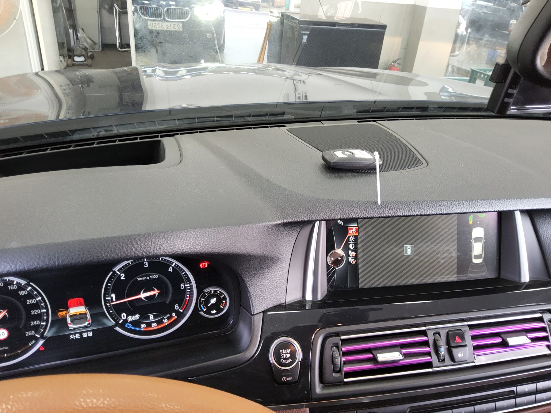 بي إم دبليو 5 Series (6Th Gen) 520D إكس درايف M Aerodynamic 2016 520d