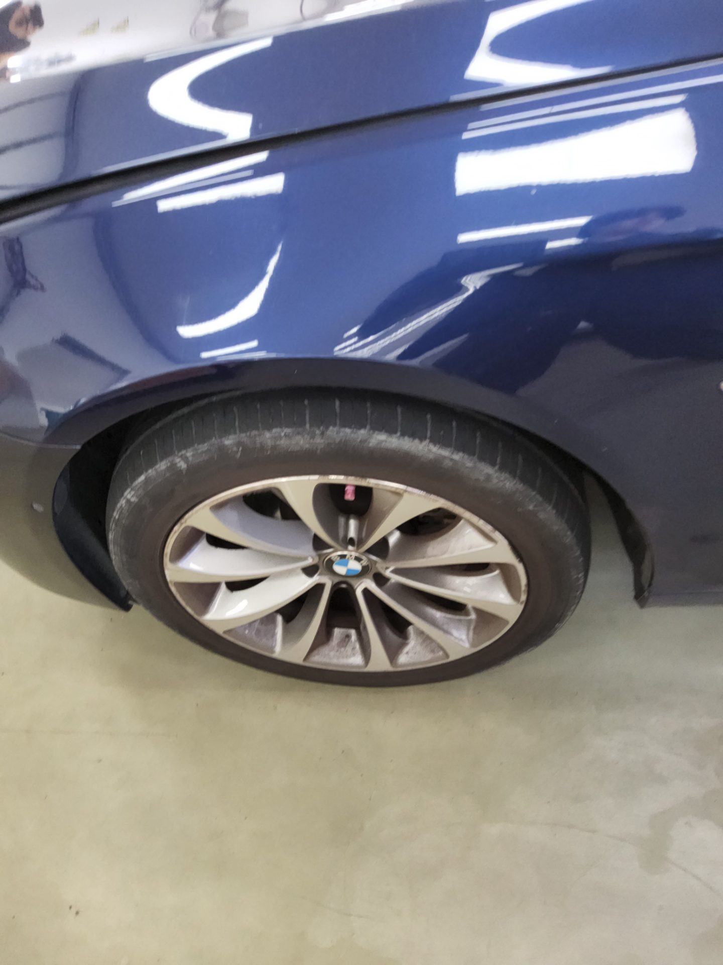 بي إم دبليو 5 Series (6Th Gen) 520D إكس درايف M Aerodynamic 2016 520d
