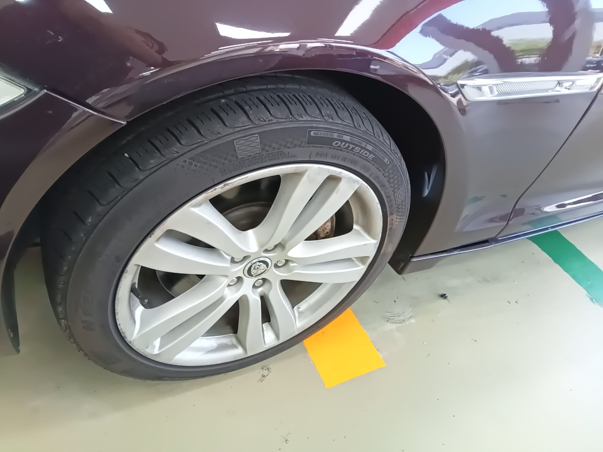 جاكوار Xj (8Th Gen) 5.0 Lwb بريميوم لكجري 2010 بريميوم فاخر