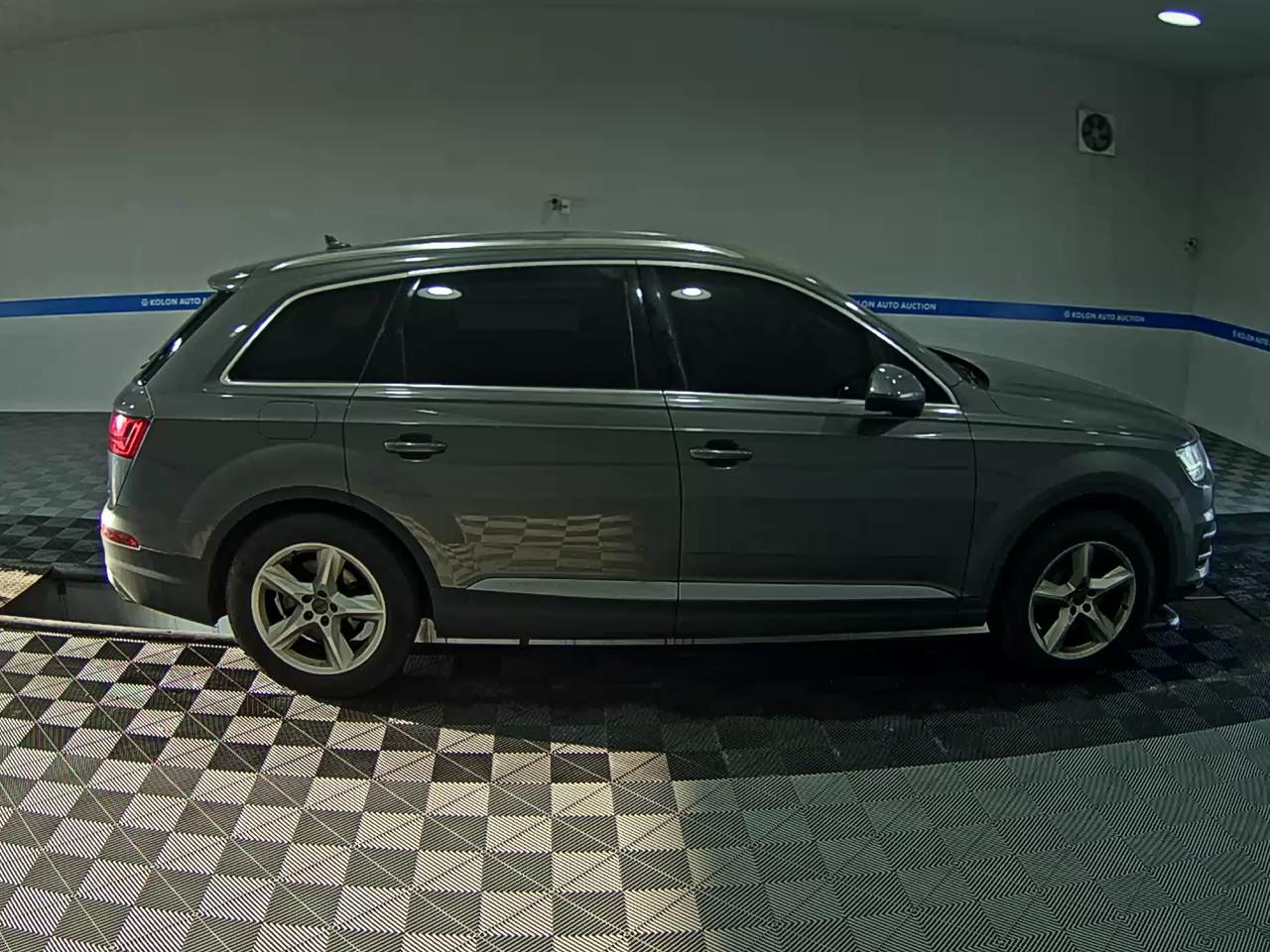 أودي كيو 7 (2Nd Gen) 35 TDI كواترو Comfort 2016