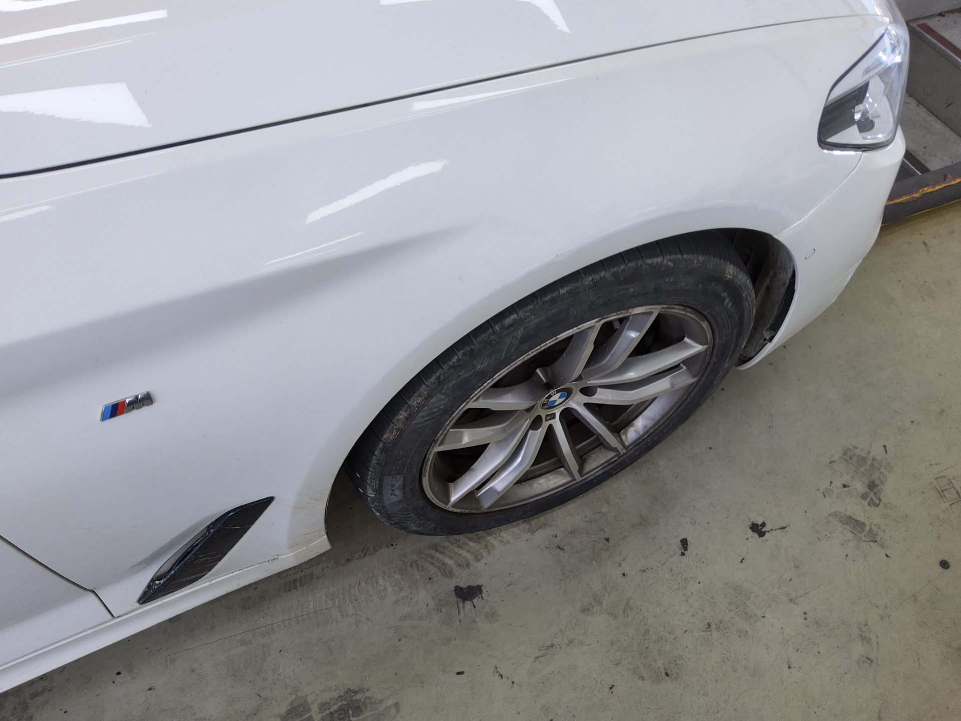 بي إم دبليو 5 Series (7Th Gen) 520D M Sport Pack 2017 SPORT