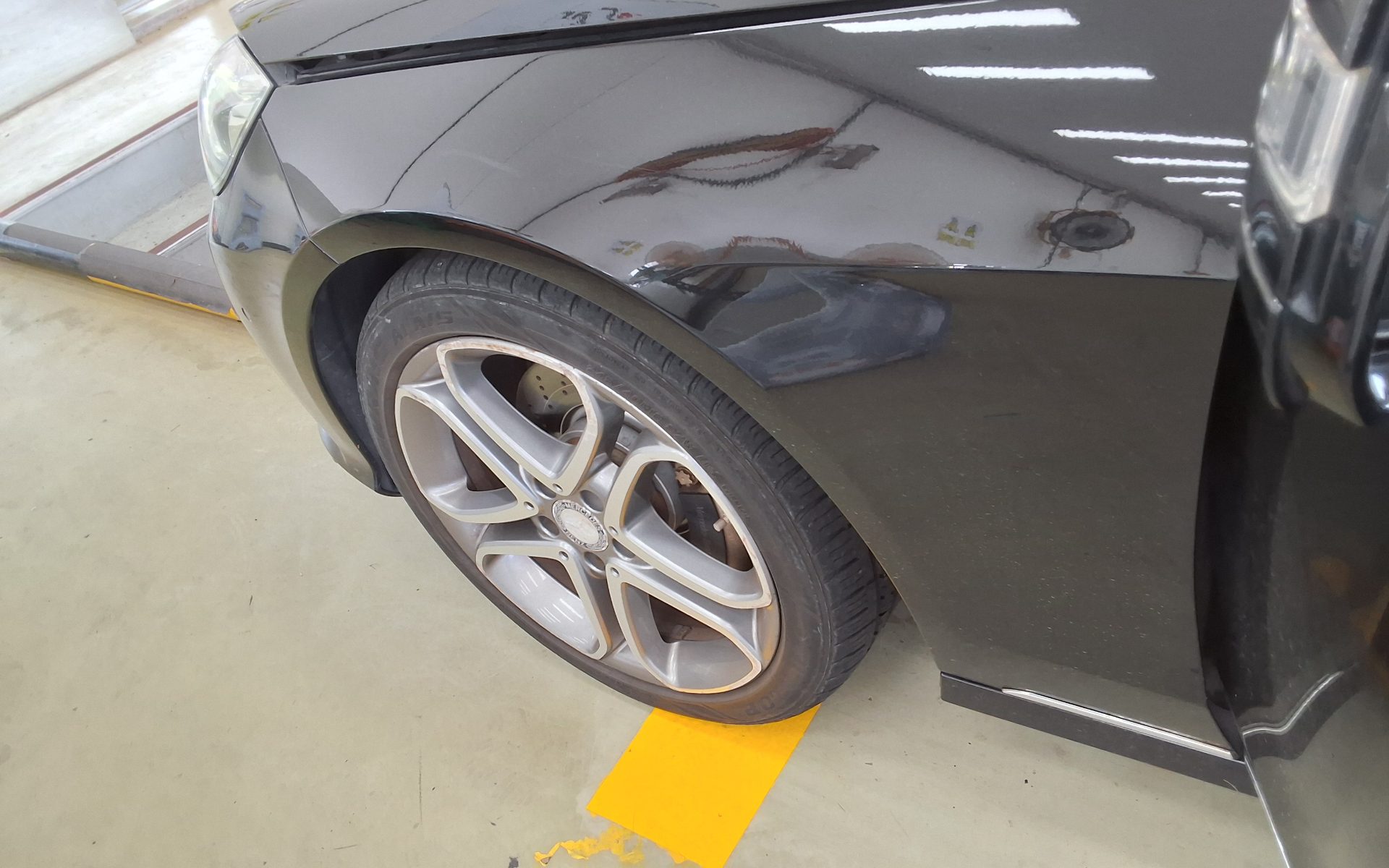 مرسيدس بنز E Class (4Th Gen) E250 Cdi Bluetec فورماتيك Avantgarde 2015 4MATIC
