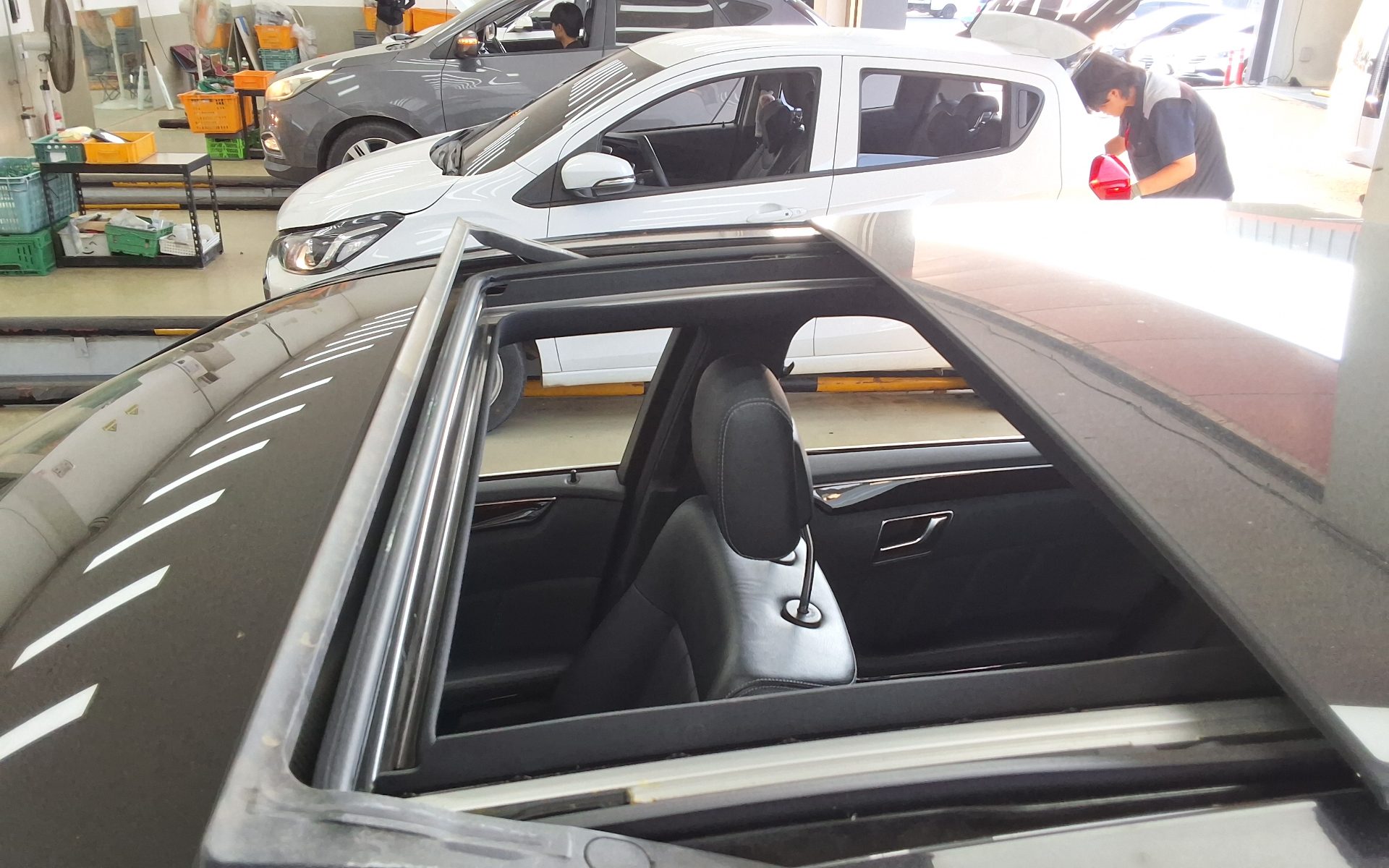 مرسيدس بنز E Class (4Th Gen) E250 Cdi Bluetec فورماتيك Avantgarde 2015 4MATIC