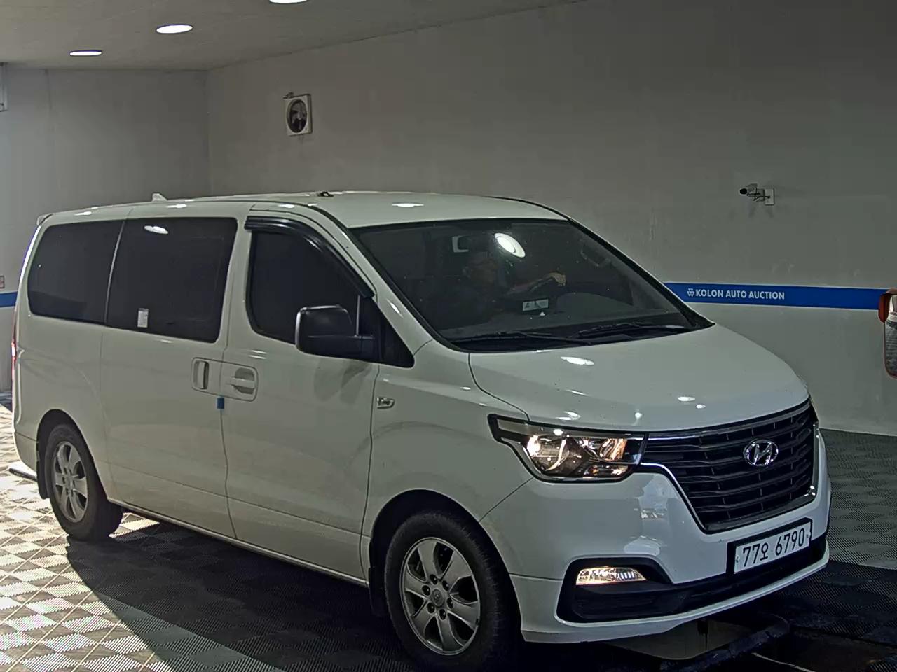 هيونداي الجديد جراند ستاركس 12 Seater ديزل مودرن 2018 MODERN