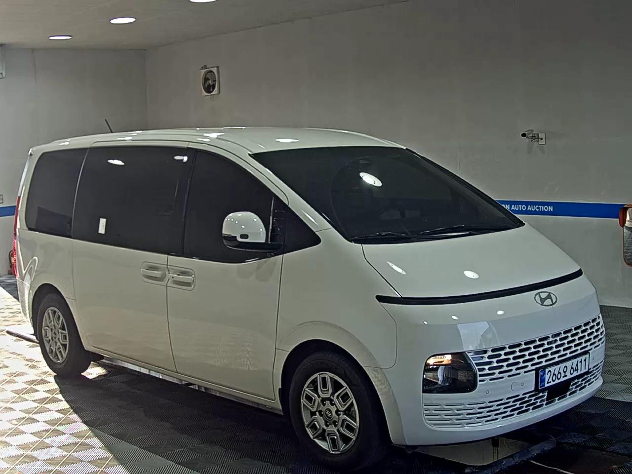 هيونداي ستاريا 2025 MODERN