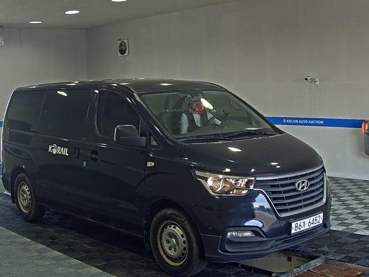 هيونداي الجديد جراند ستاركس 5 Seater ديزل فان ستايل 2021 VAN STYLE