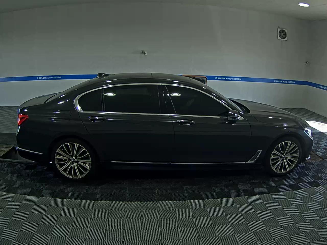 بي إم دبليو 7 Series (6Th Gen) 750Li إكس درايف 2017 750Li