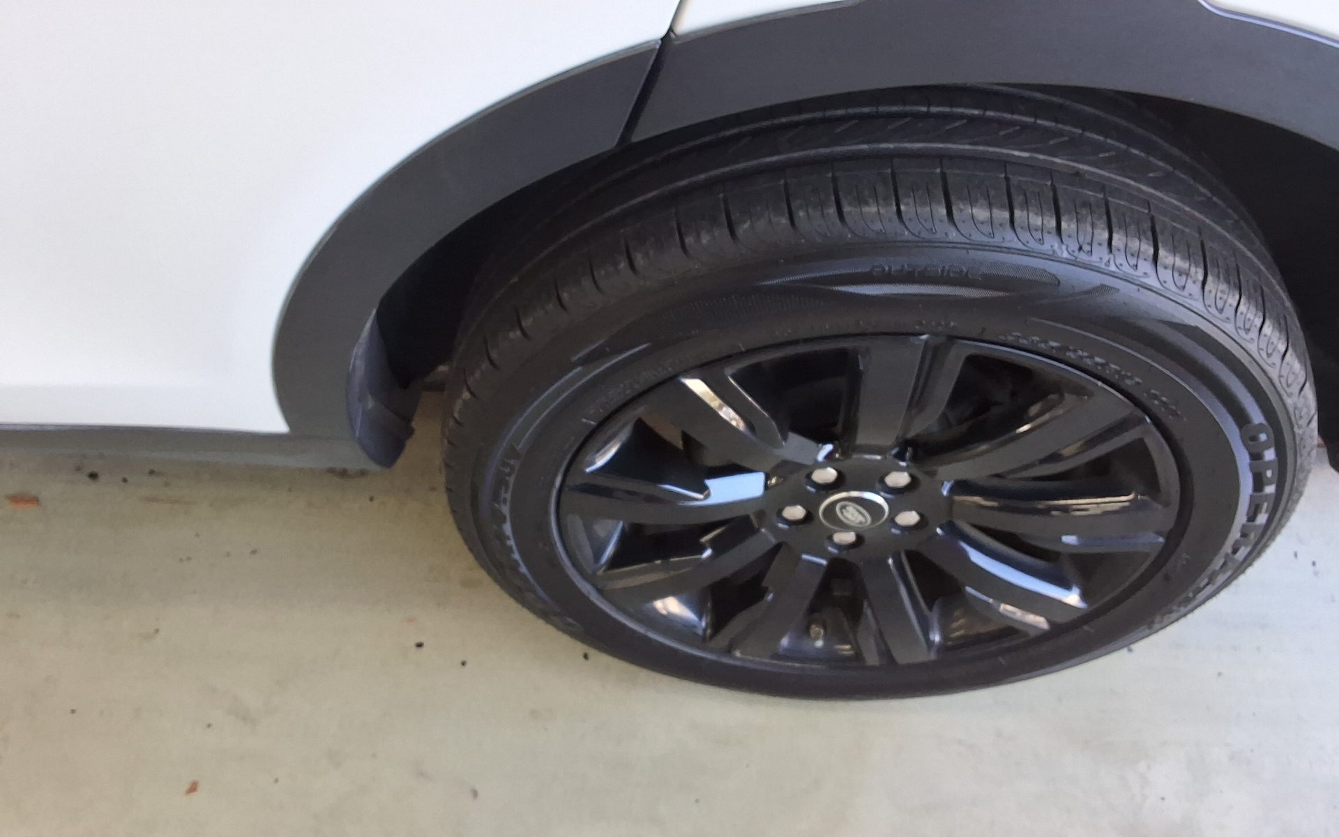 لاند روفر Rover Discovery Sport 2.0 Td4 Hse لكجري 2018 SPORT فاخر