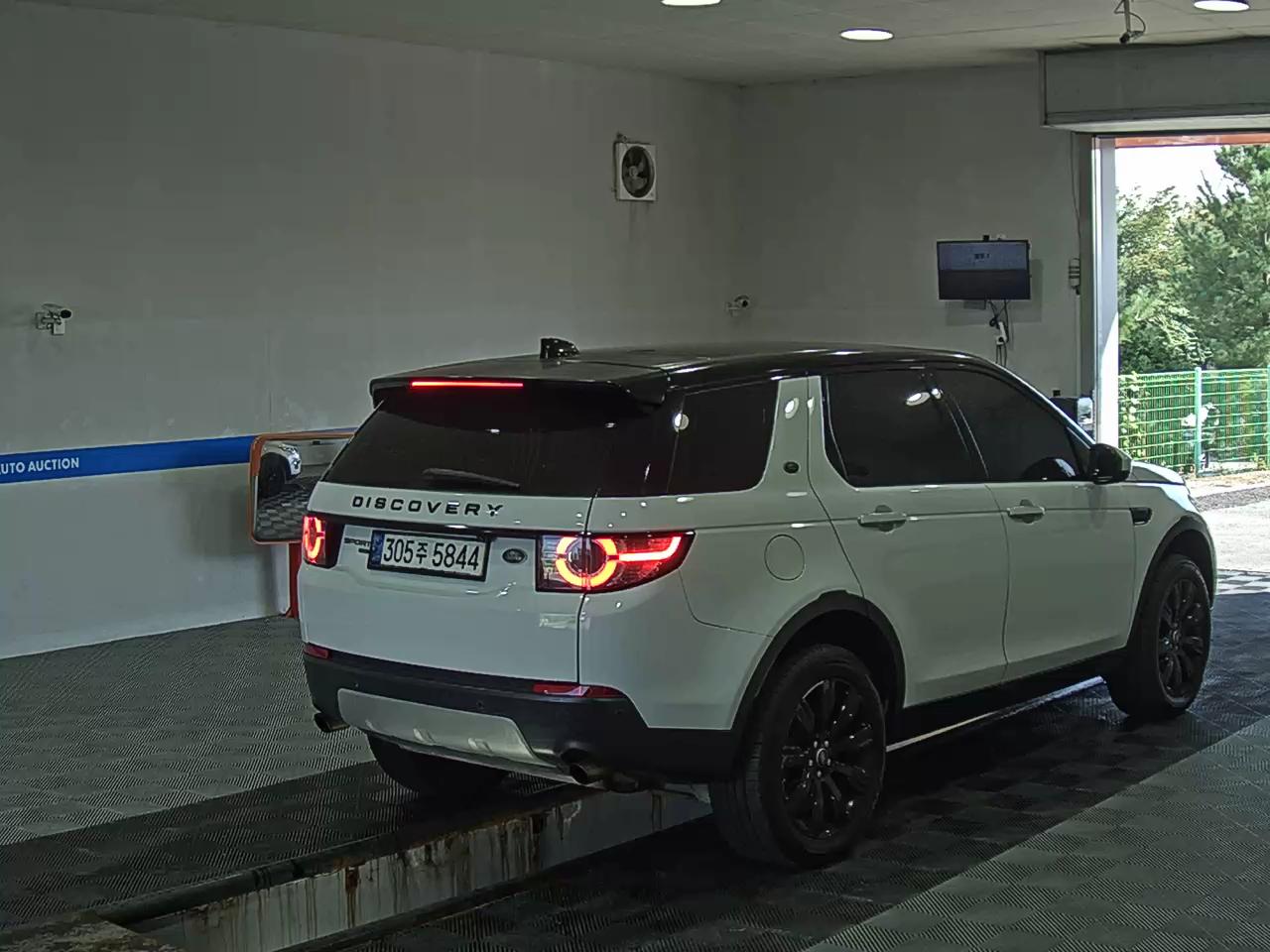 لاند روفر Rover Discovery Sport 2.0 Td4 Hse لكجري 2018 SPORT فاخر