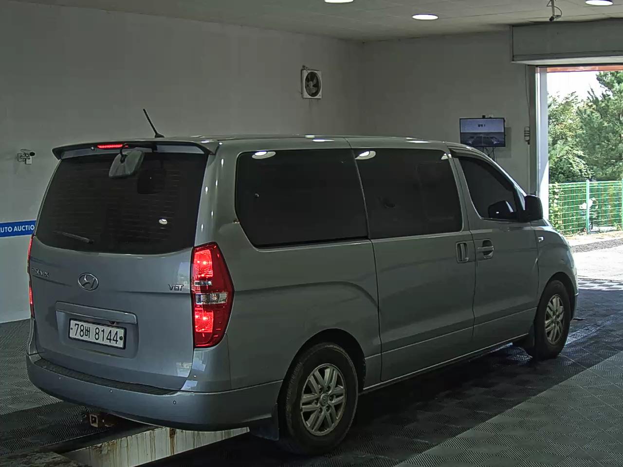 هيونداي جراند ستاركس 11 Seater ديزل مودرن 2018 MODERN