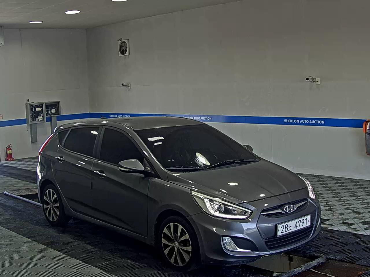 هيونداي جديد أكسنت Wit 1.6 VGT بريميوم 2014 بريميوم
