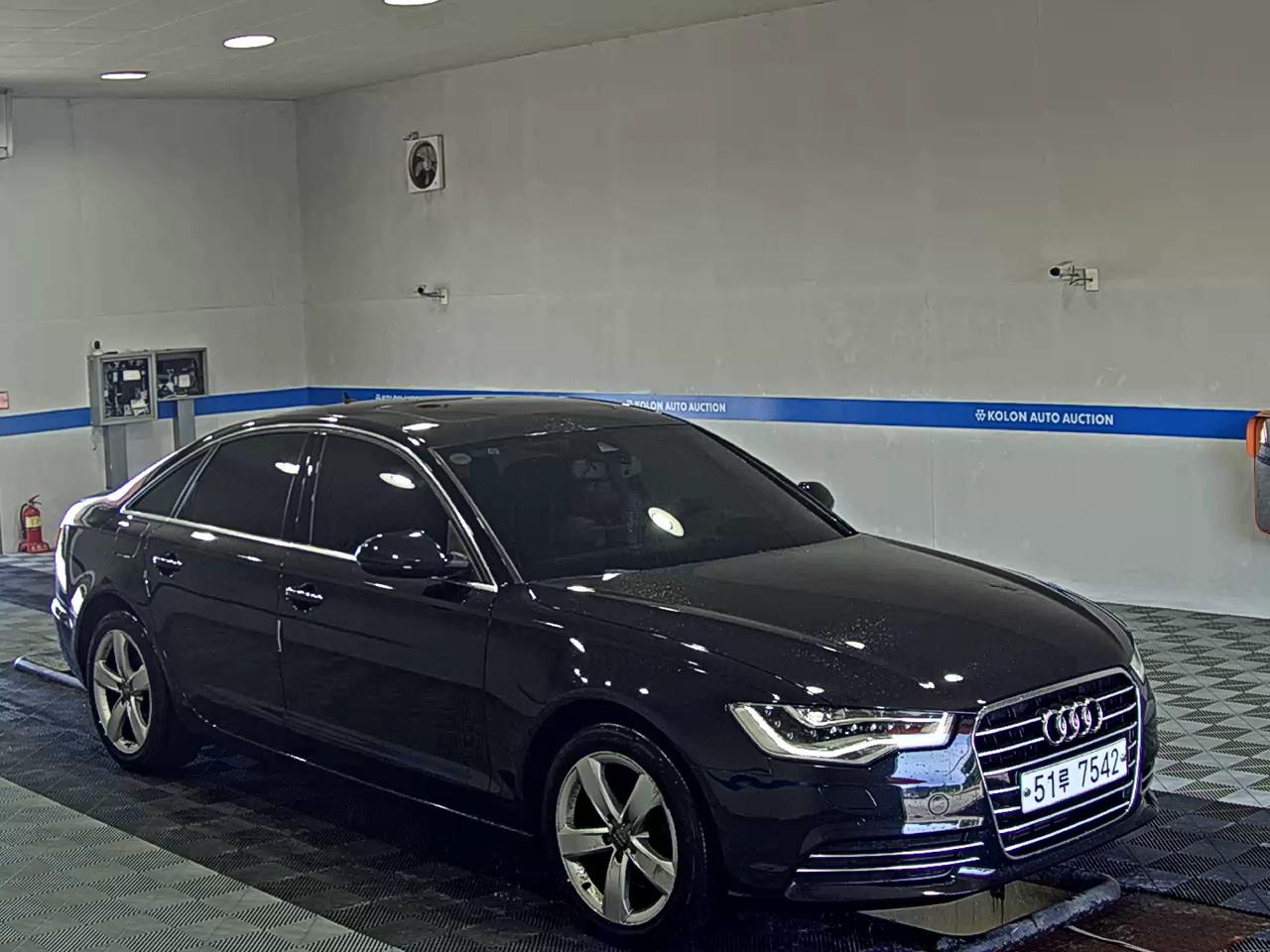 أودي إيه 6 (4Th Gen) 35 TDI Dynamic 2015