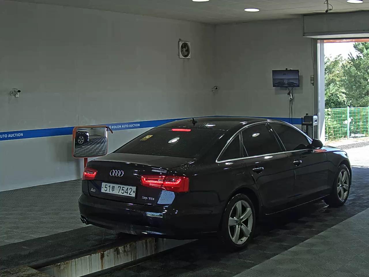 أودي إيه 6 (4Th Gen) 35 TDI Dynamic 2015