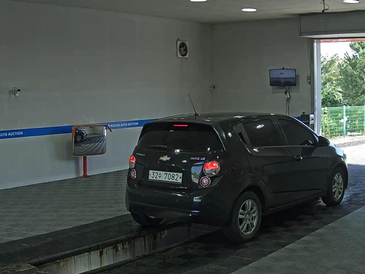 شيفروليه (Daewoo) أفيو 5 أبواب 1.6 إل إس ستاندرد 2014 LS