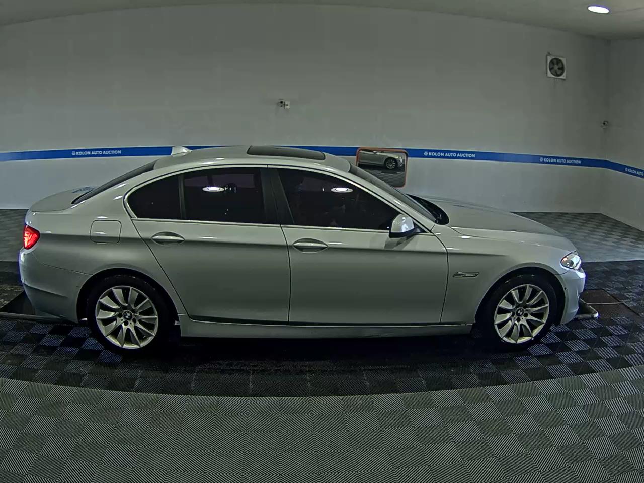 بي إم دبليو 5 Series (6Th Gen) 528I 2013 528i