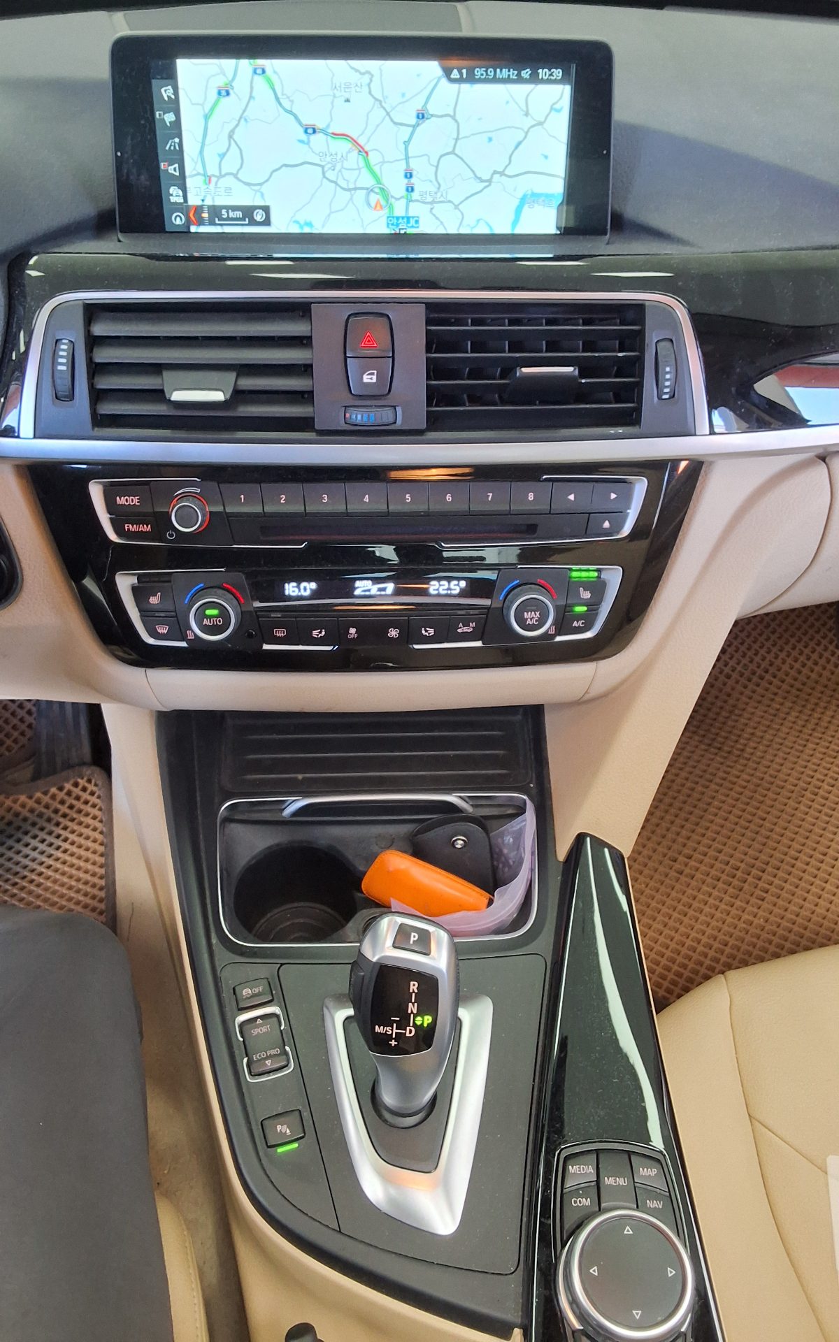 بي إم دبليو 3 Series (6Th Gen) 320D 2017 320d