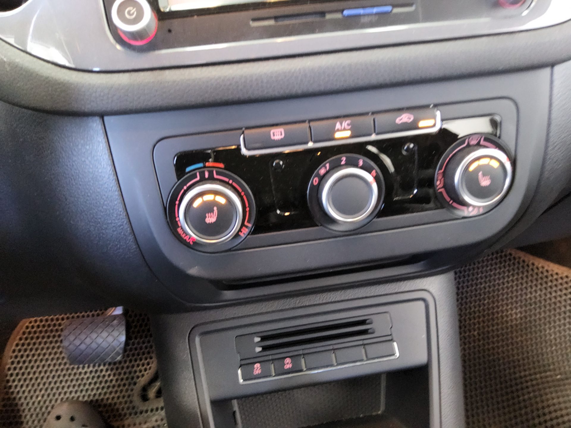 فولكس فاجن تيجوان 2.0 TDI Bluemotion 2015