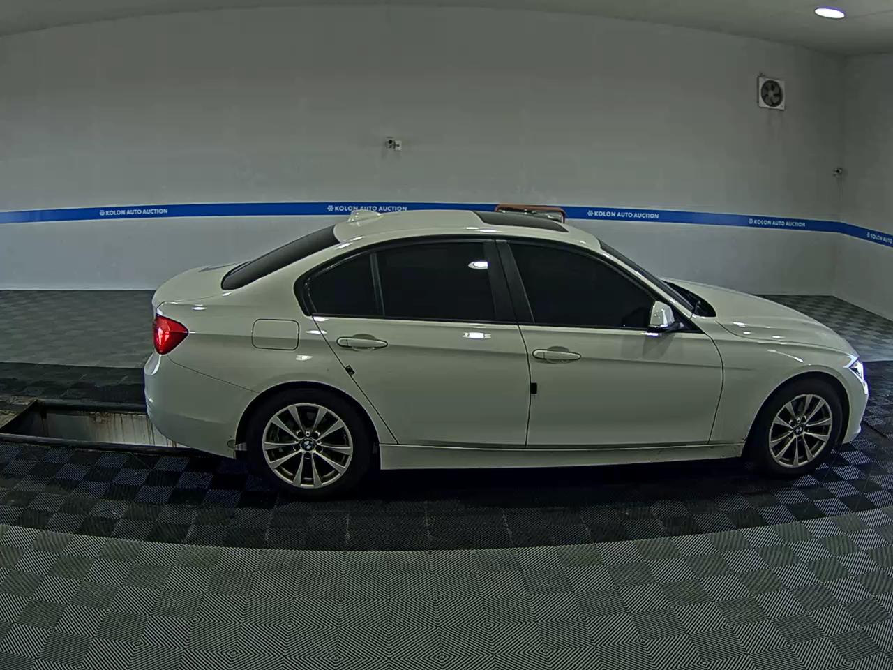 بي إم دبليو 3 Series (6Th Gen) 320D 2017 320d