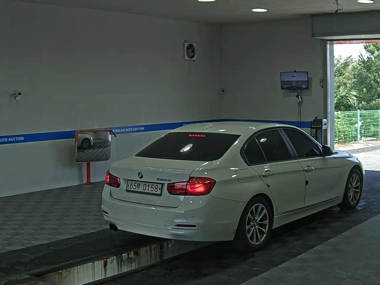 بي إم دبليو 3 Series (6Th Gen) 320D 2017 320d