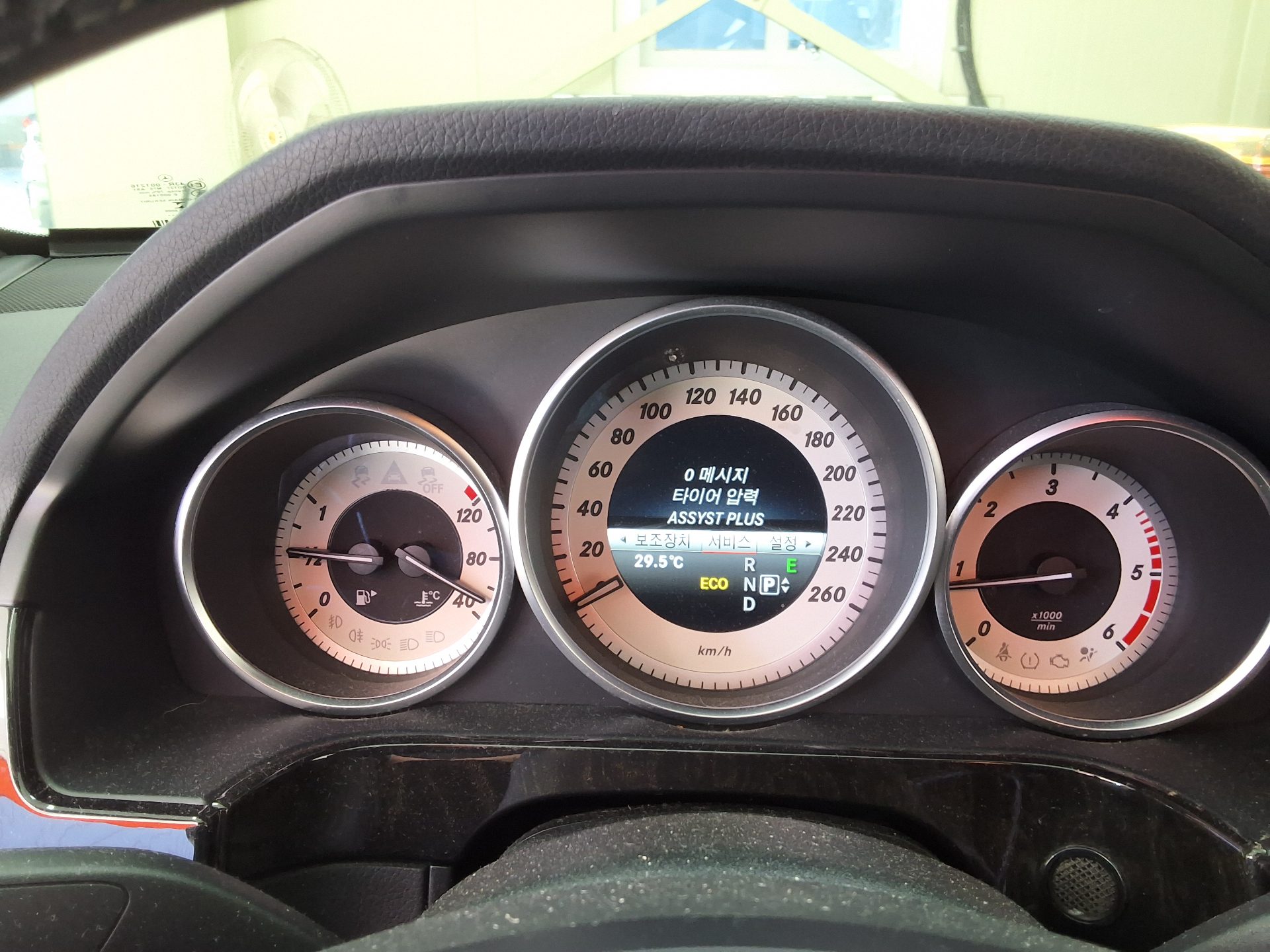 مرسيدس بنز E Class (4Th Gen) E250 Cdi فورماتيك 2014 4MATIC