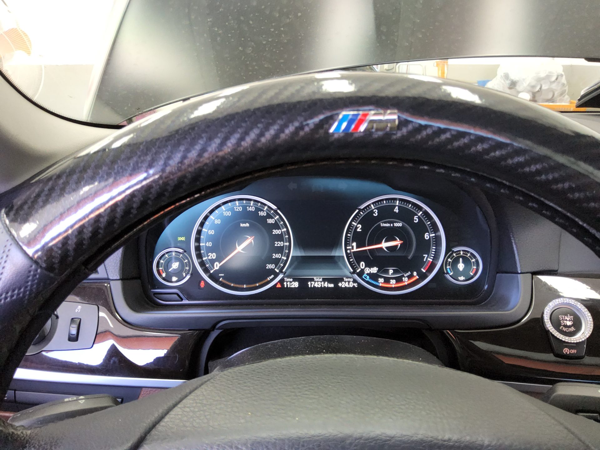 بي إم دبليو 5 Series (6Th Gen) 528I 2013 528i