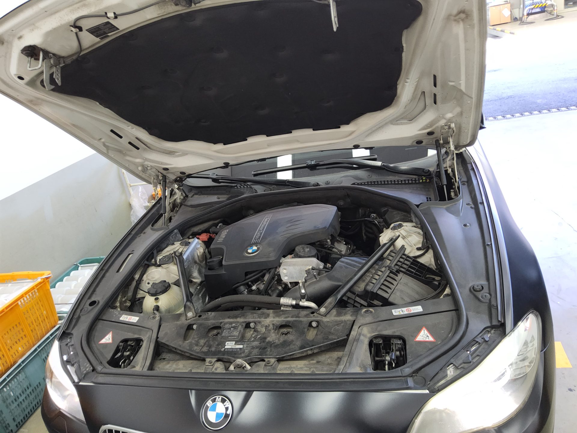 بي إم دبليو 5 Series (6Th Gen) 528I 2013 528i