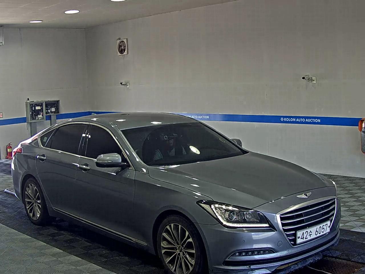 هيونداي جينيسيس Dh G330 دفع كلي بريميوم 2015 دفع رباعي بريميوم