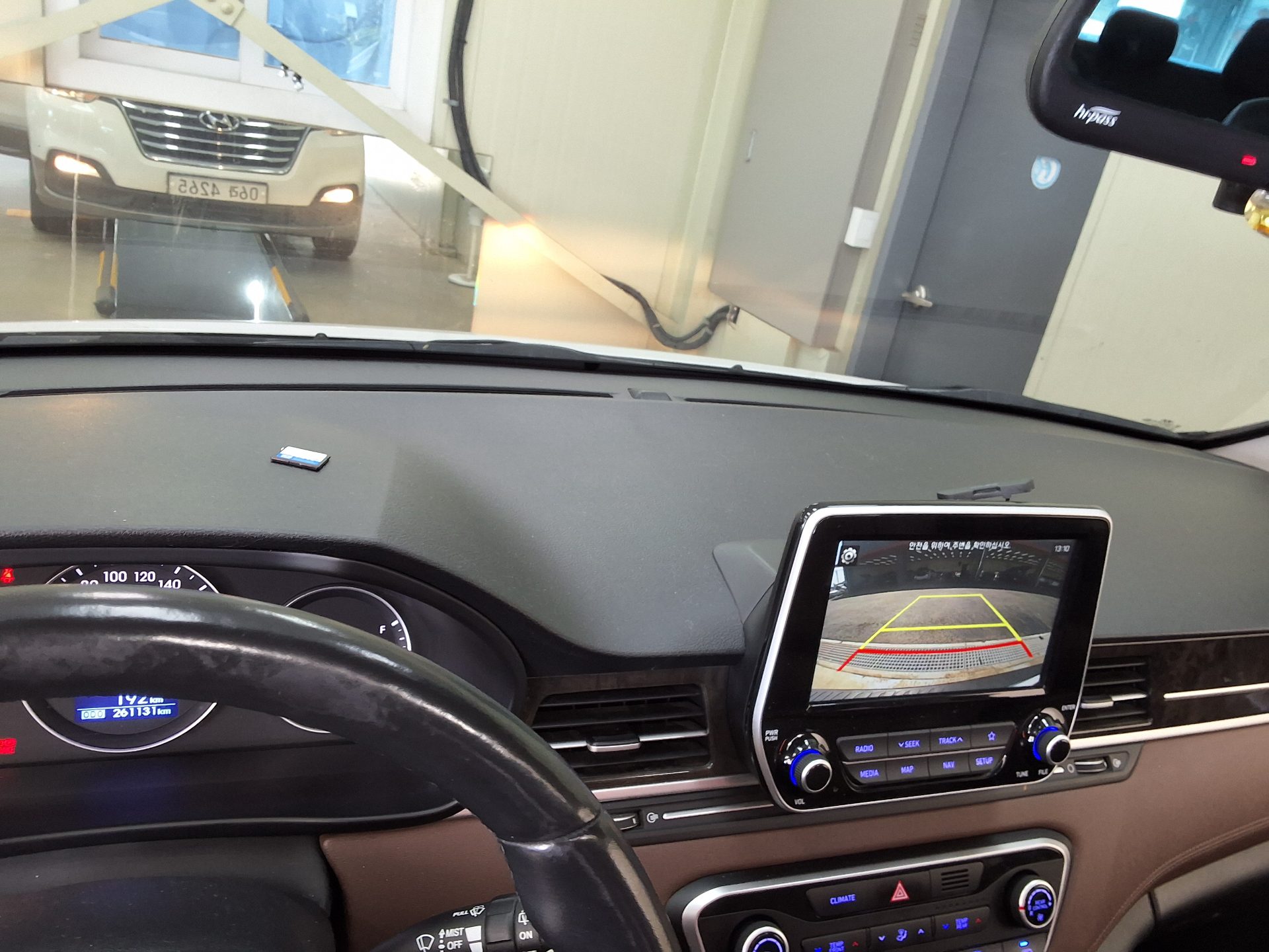 هيونداي الجديد جراند ستاركس 9 Seater ديزل إكسكلوسيف 2019 إكسكلوسيف
