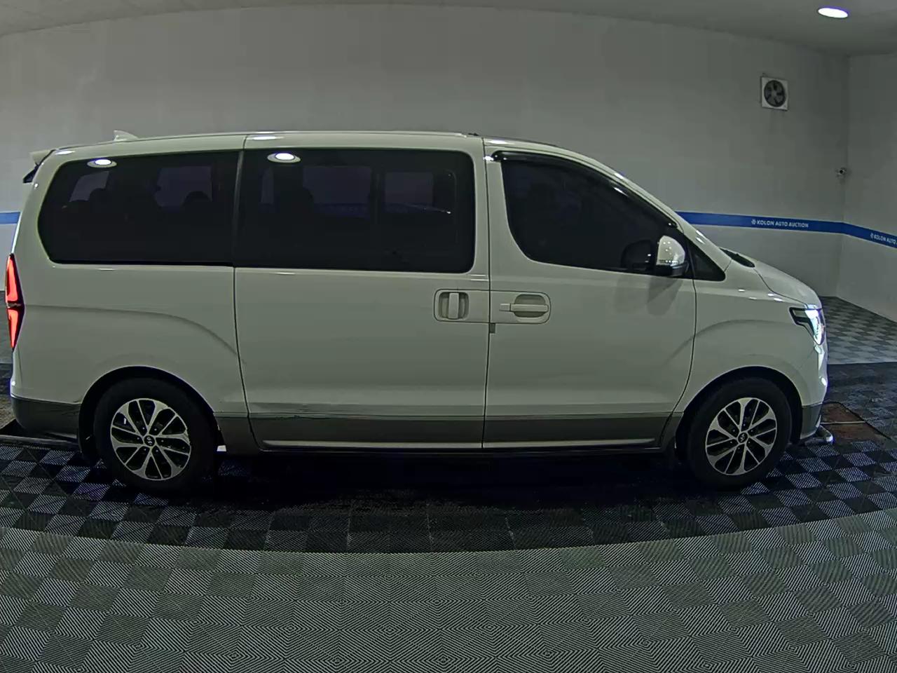 هيونداي الجديد جراند ستاركس 9 Seater ديزل إكسكلوسيف 2019 إكسكلوسيف