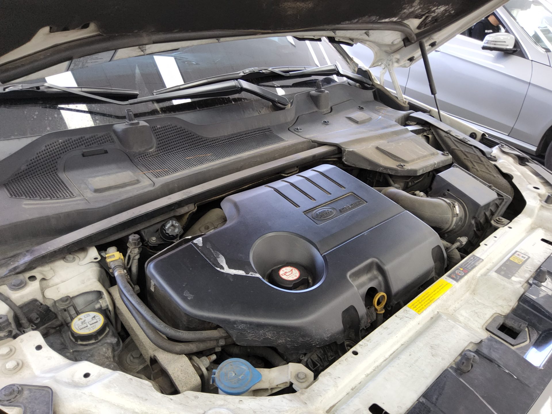 لاند روفر Rover Discovery Sport 2.0 Td4 Se 2017 SPORT SE