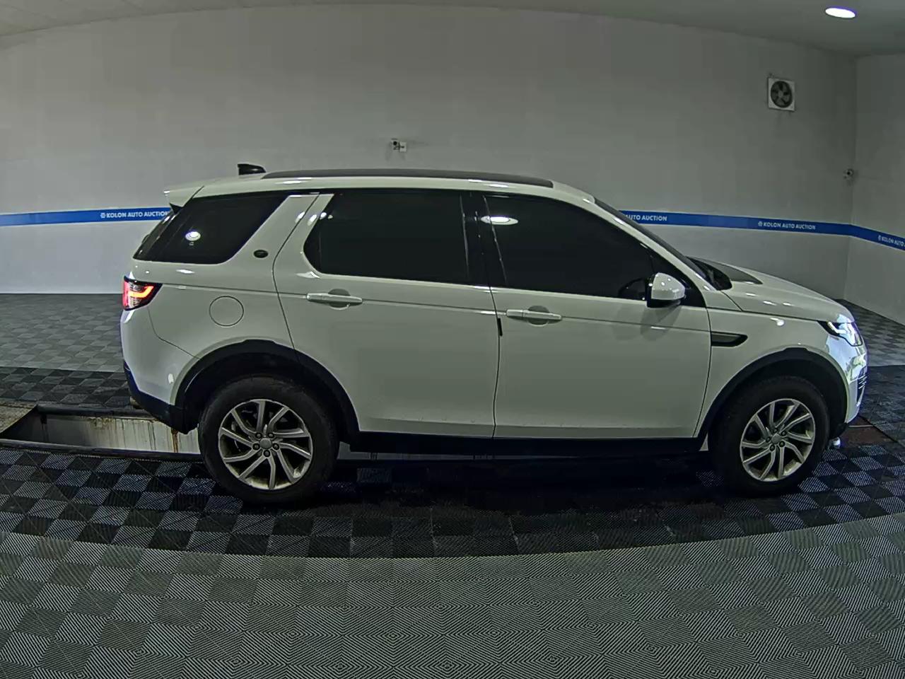 لاند روفر Rover Discovery Sport 2.0 Td4 Se 2017 SPORT SE