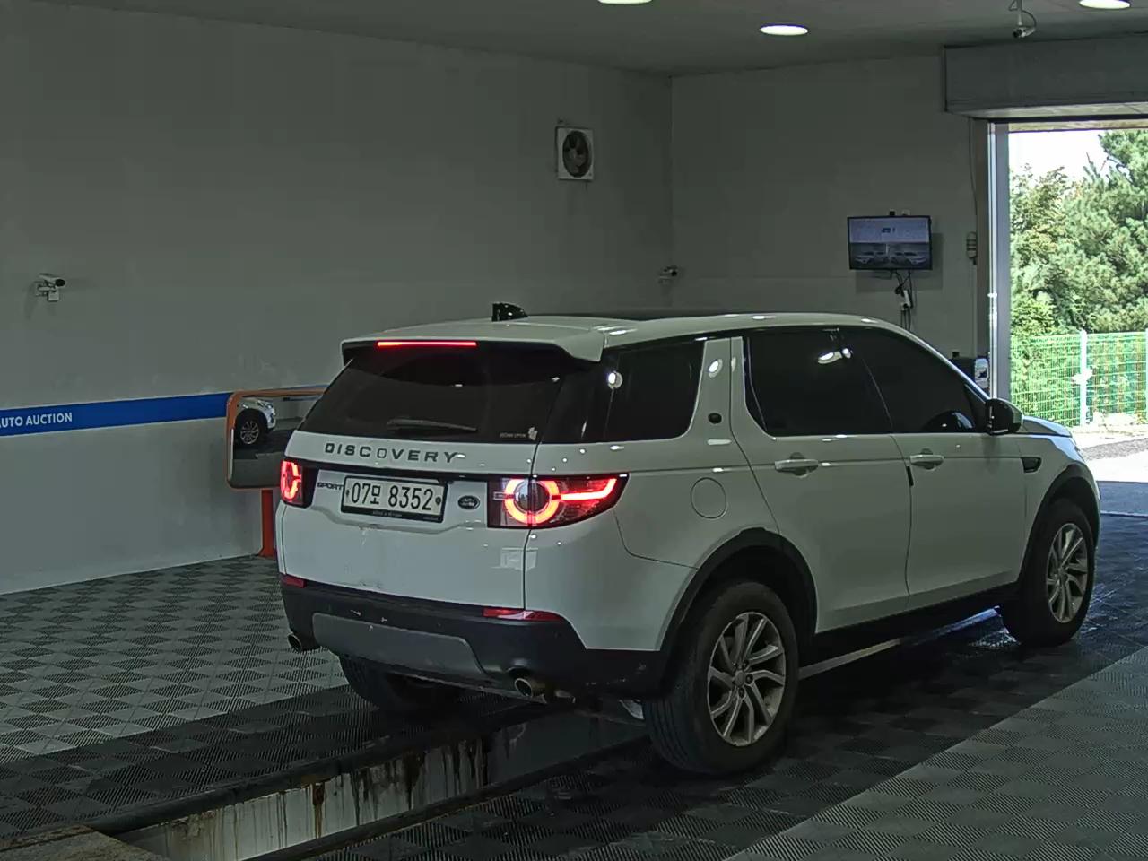 لاند روفر Rover Discovery Sport 2.0 Td4 Se 2017 SPORT SE
