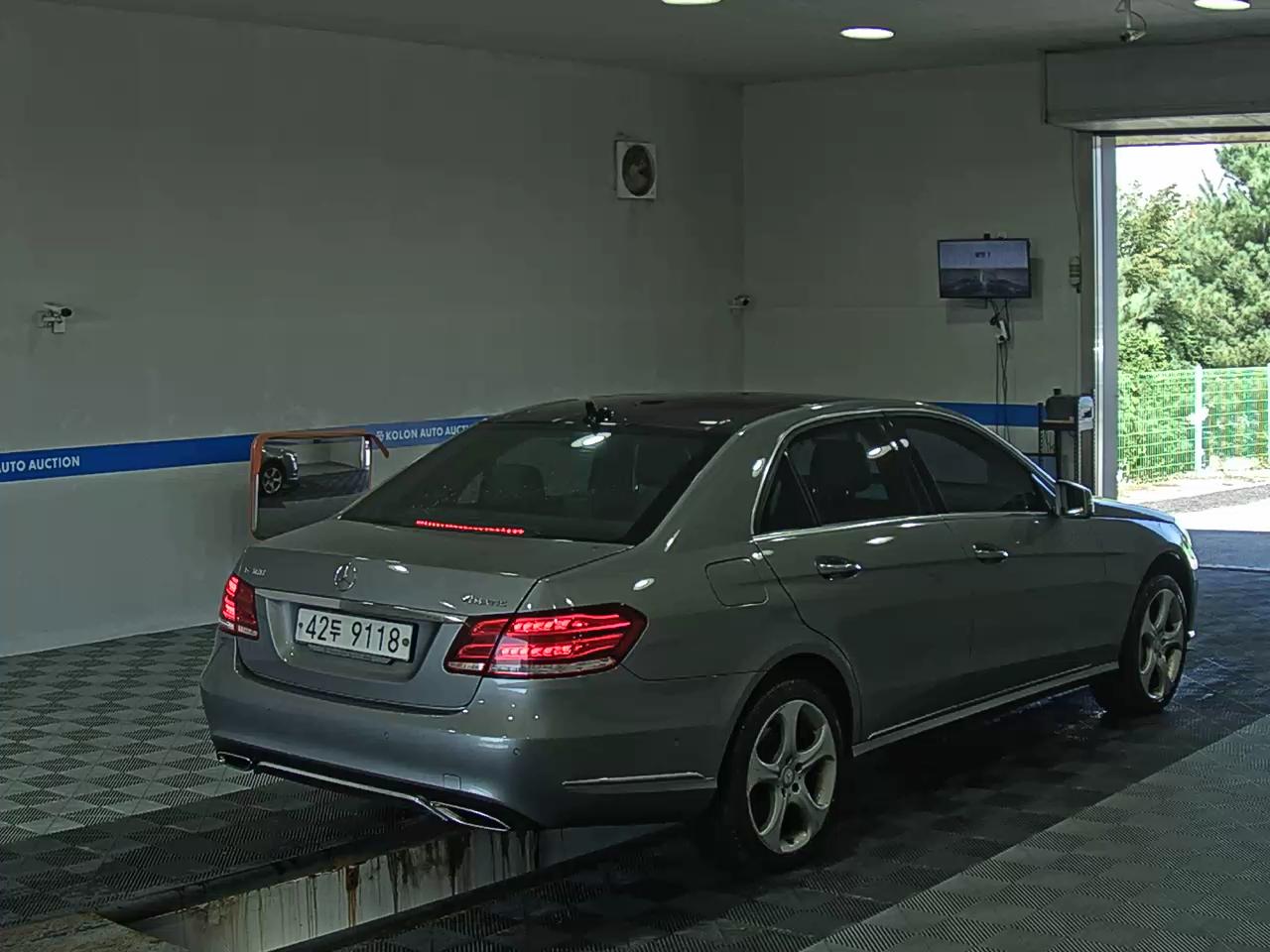 مرسيدس بنز E Class (4Th Gen) E400 فورماتيك Intelligent Drive 2015 4MATIC