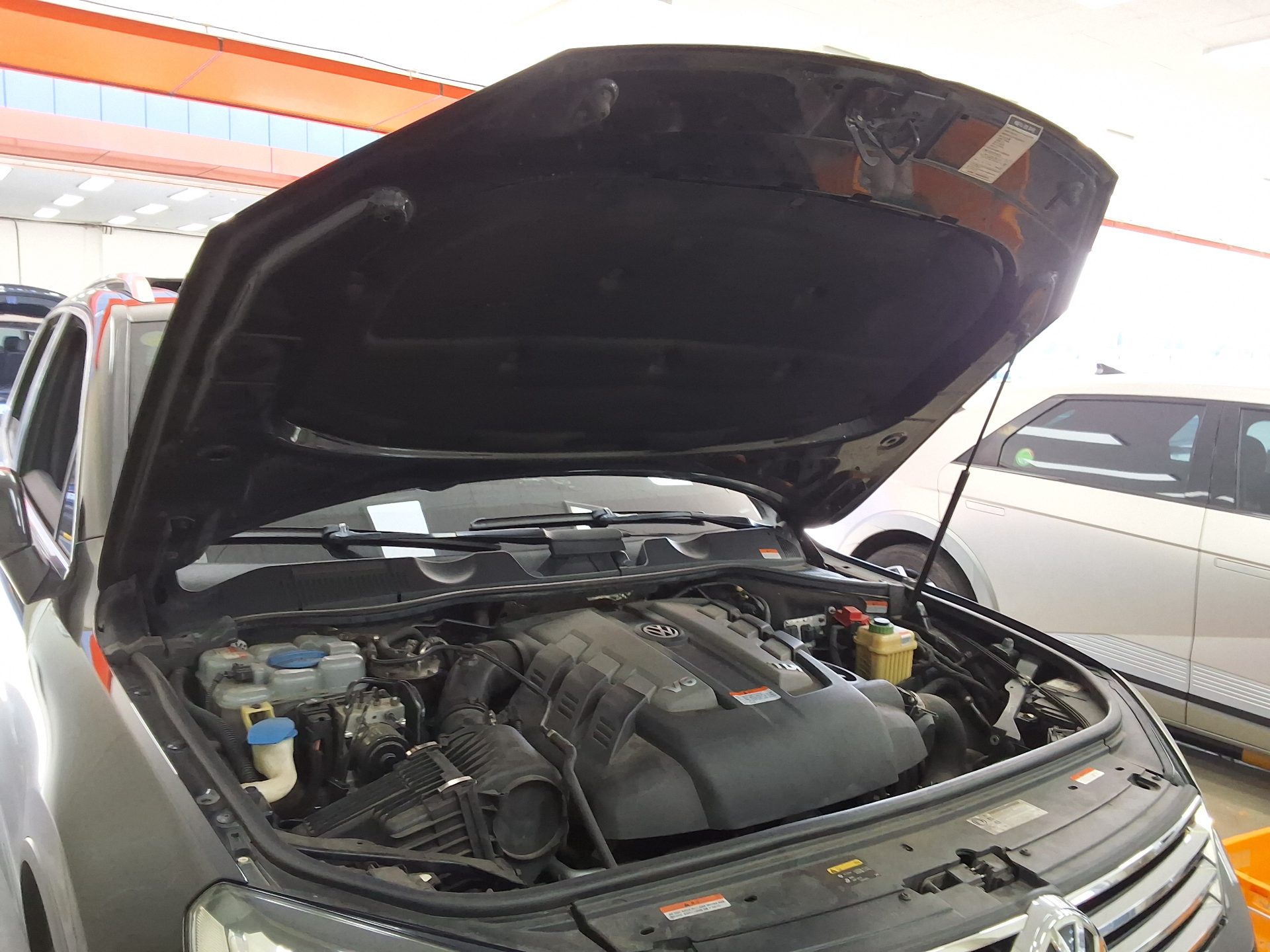 فولكس فاجن الجديد طوارق (2Nd Gen F 2016 LINE
