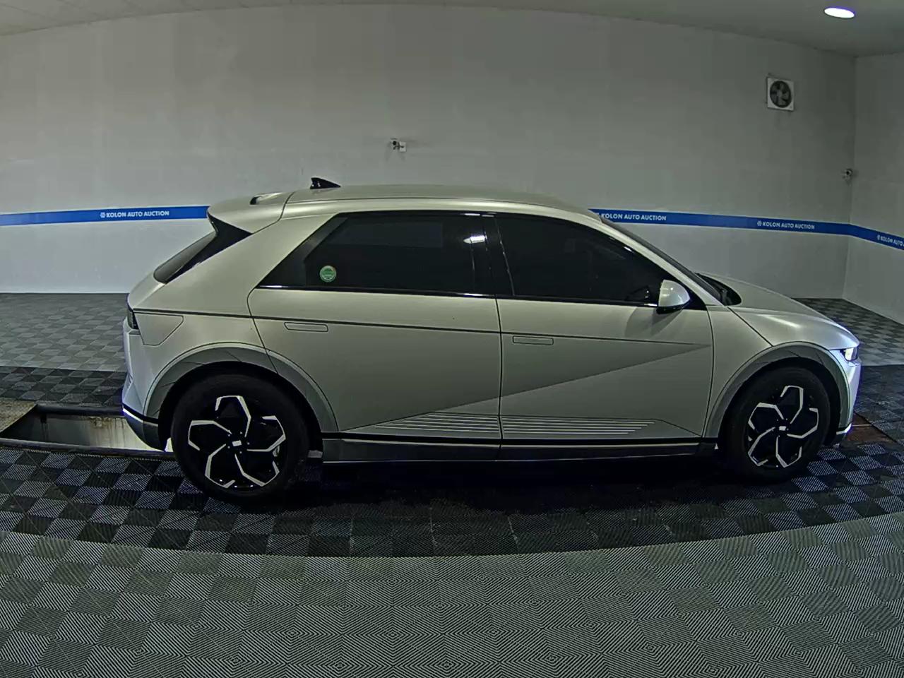 هيونداي أيونيك 2023 EV طويل المدى PRESTIGE