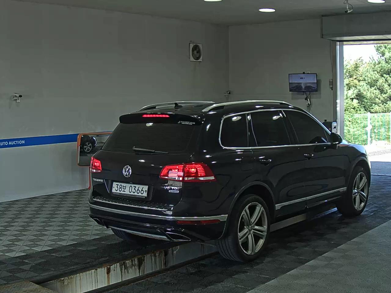 فولكس فاجن الجديد طوارق (2Nd Gen F 2016 LINE