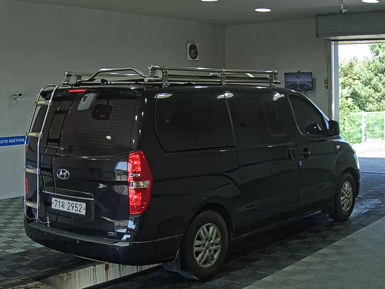 هيونداي جراند ستاركس 12 Seater غاز سمارت 2017 SMART