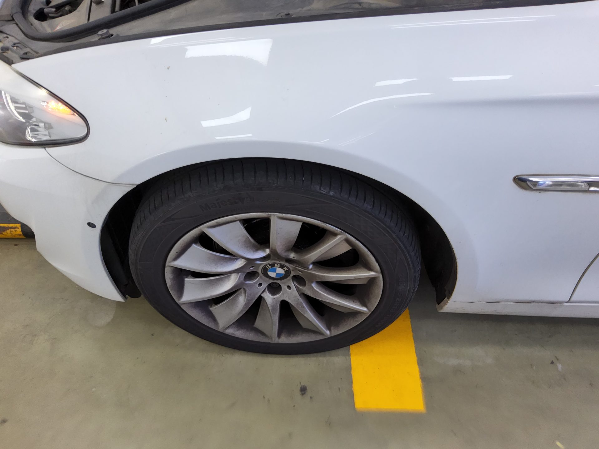 بي إم دبليو 5 Series (6Th Gen) 528I إكس درايف 2013 528i