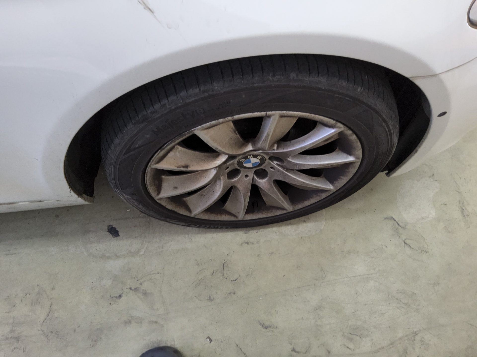 بي إم دبليو 5 Series (6Th Gen) 528I إكس درايف 2013 528i
