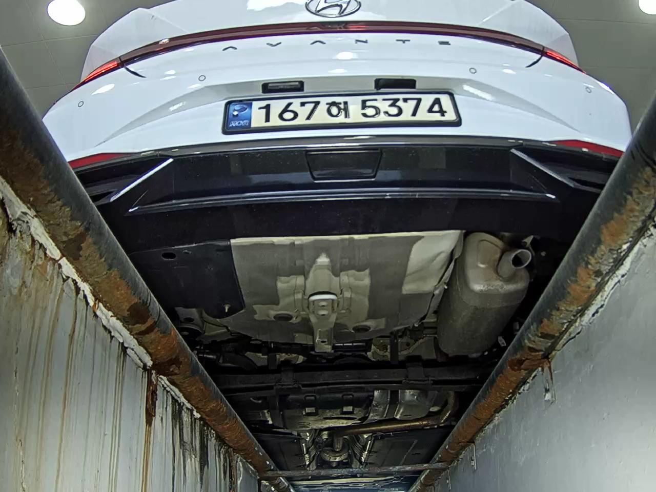 هيونداي أفانتي 2021 MODERN