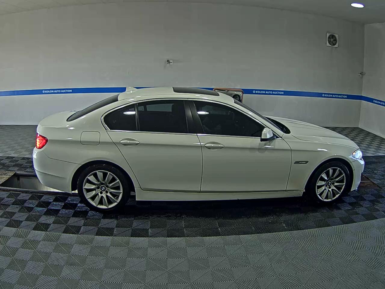 بي إم دبليو 5 Series (6Th Gen) 528I إكس درايف 2013 528i