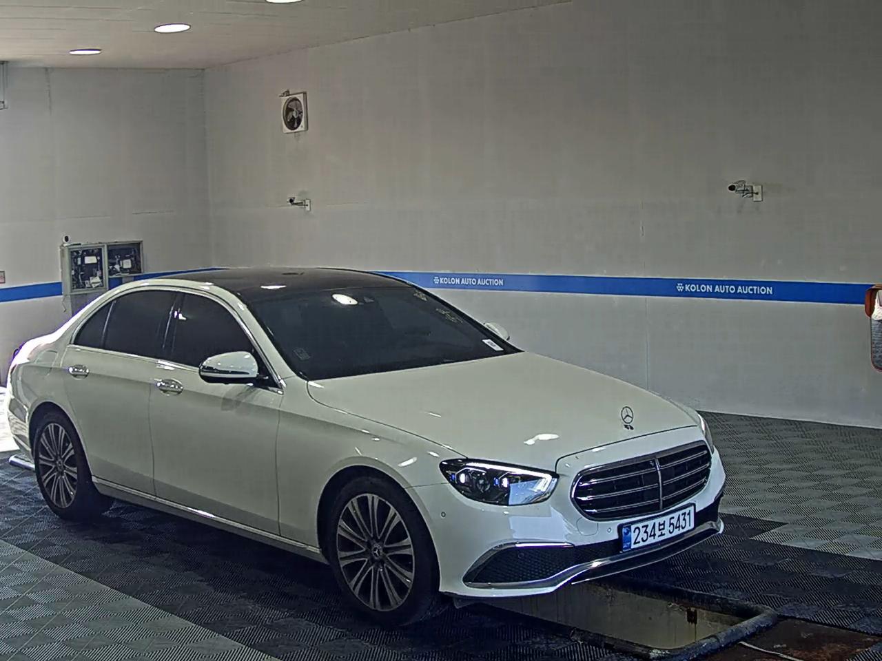 مرسيدس بنز E Class (5Th Gen) E450 فورماتيك إكسكلوسيف 2022 4MATIC إكسكلوسيف