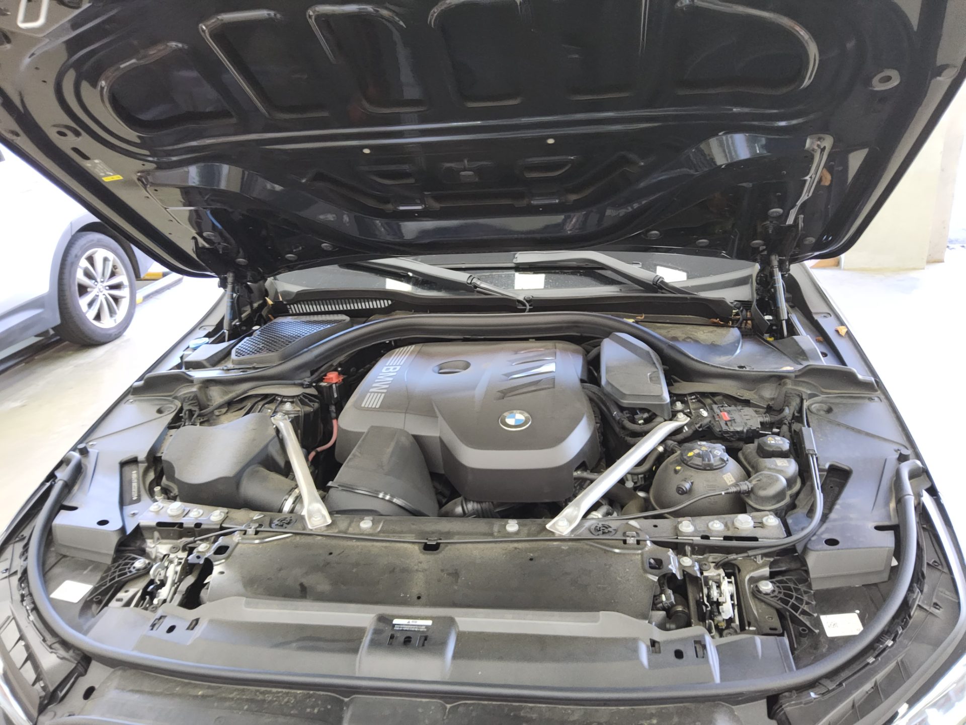 بي إم دبليو 5 Series 2025 SPORT