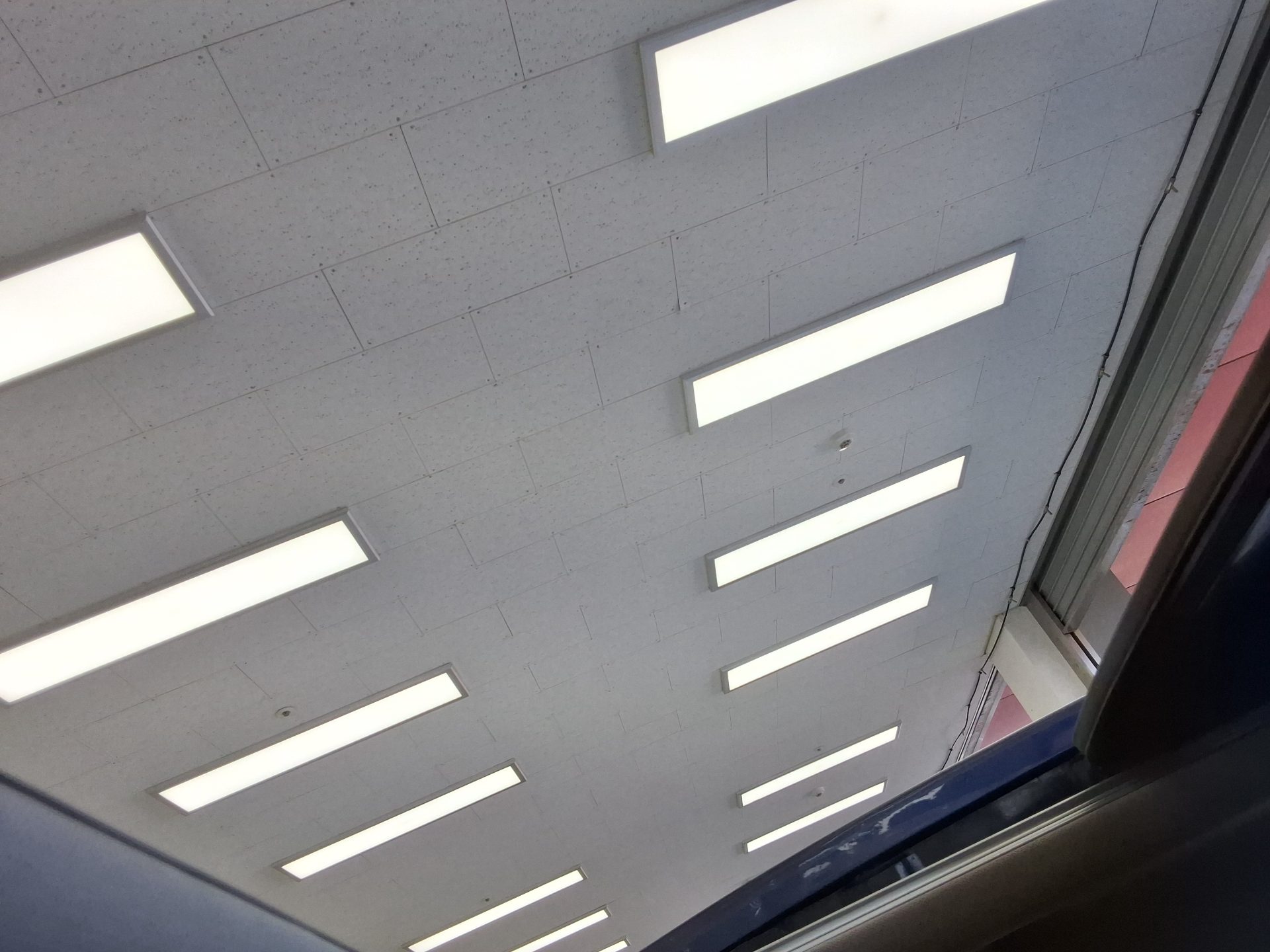 رينو (Samsung) الجديد كيو إم 6 2.0 Lpe Se 2017 LE