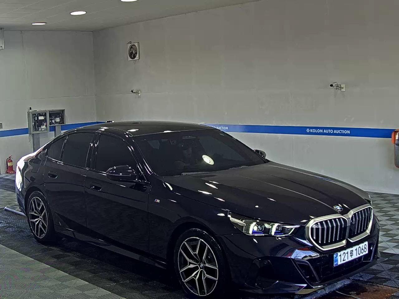 بي إم دبليو 5 Series 2025 SPORT