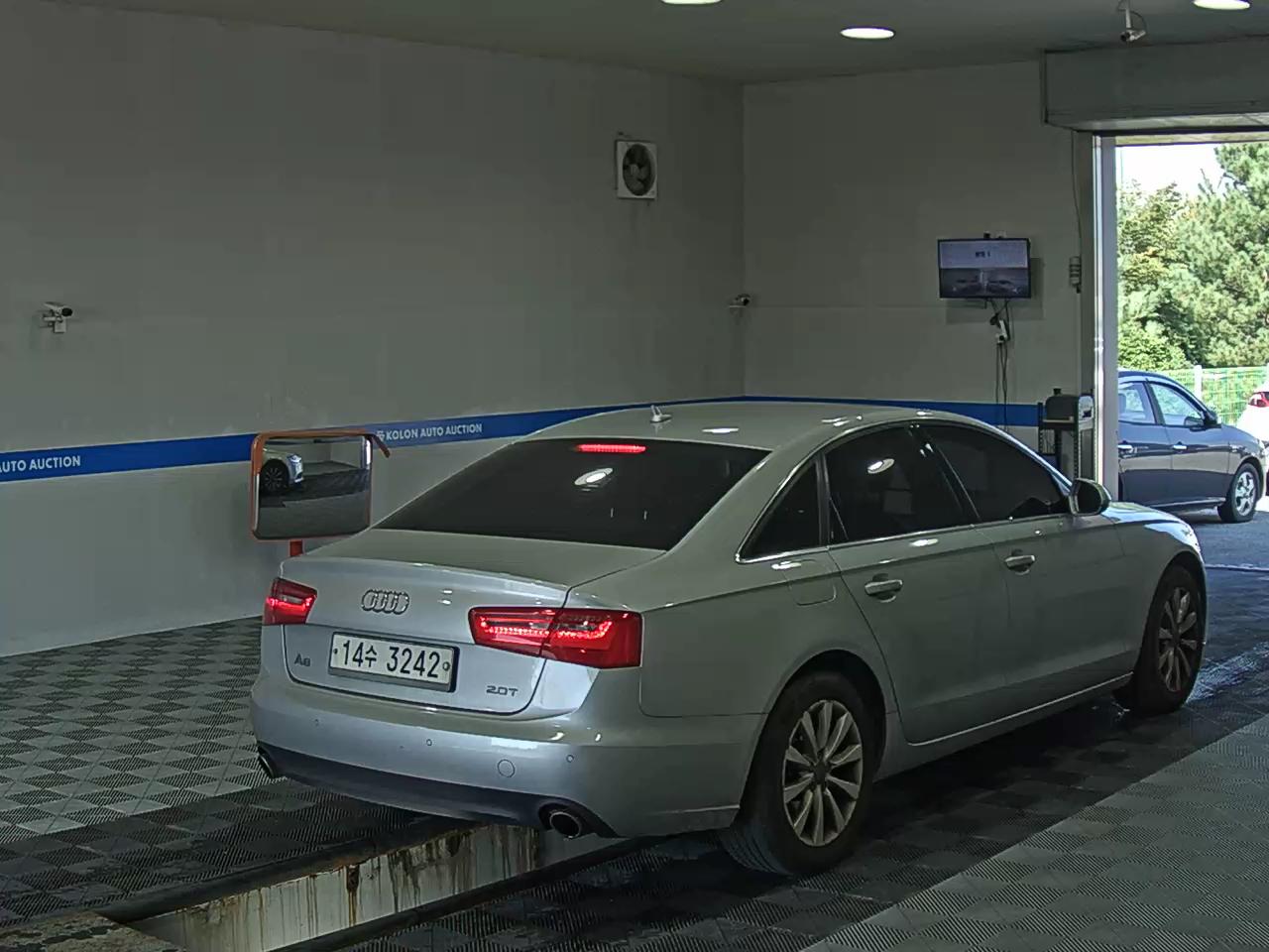أودي إيه 6 (4Th Gen) 2.0 Tfsi 2012