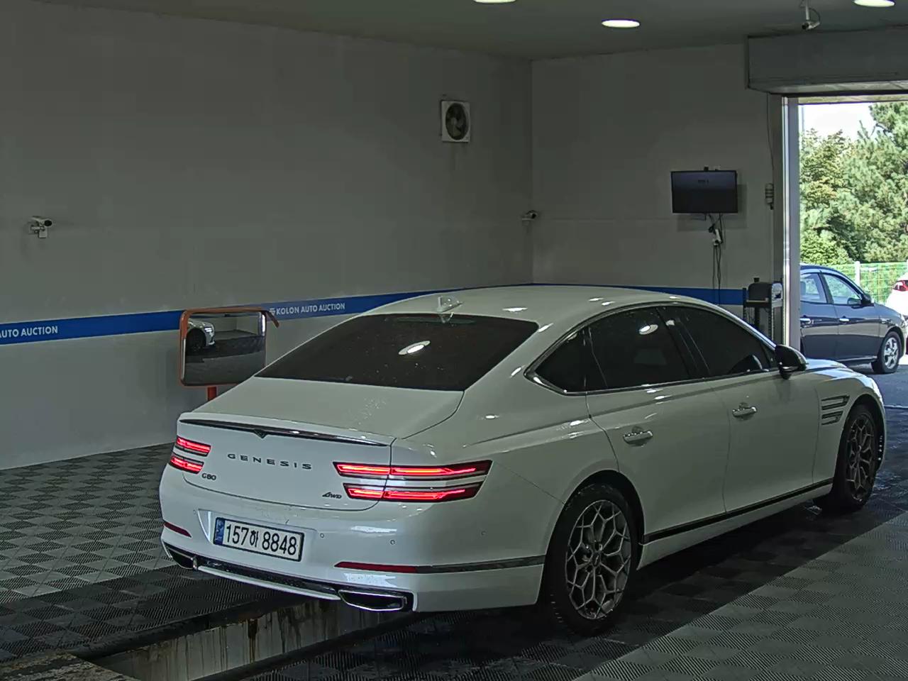 جينيسيس جي 80 2022 دفع رباعي BASE
