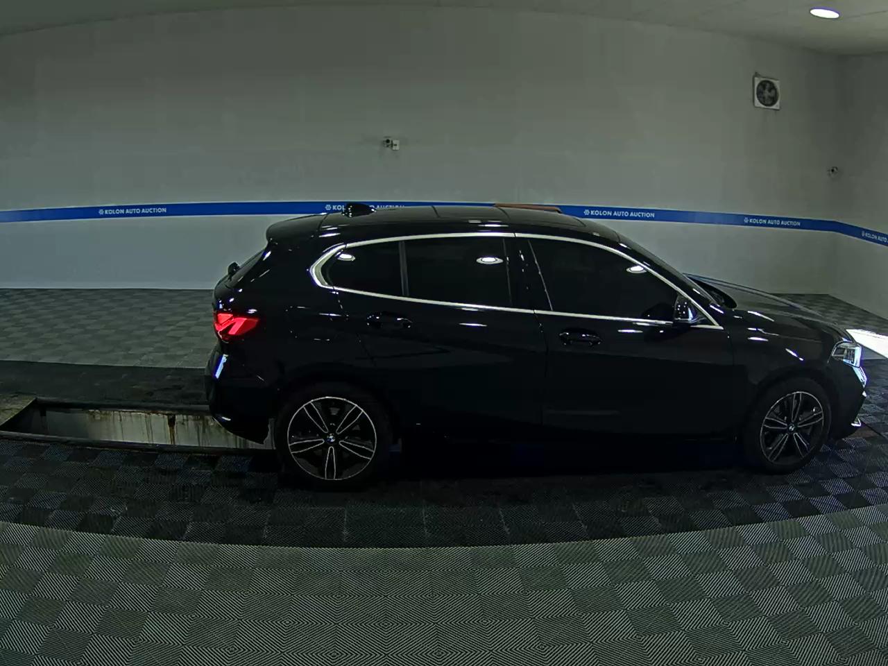 بي إم دبليو 1 Series 2024 120i